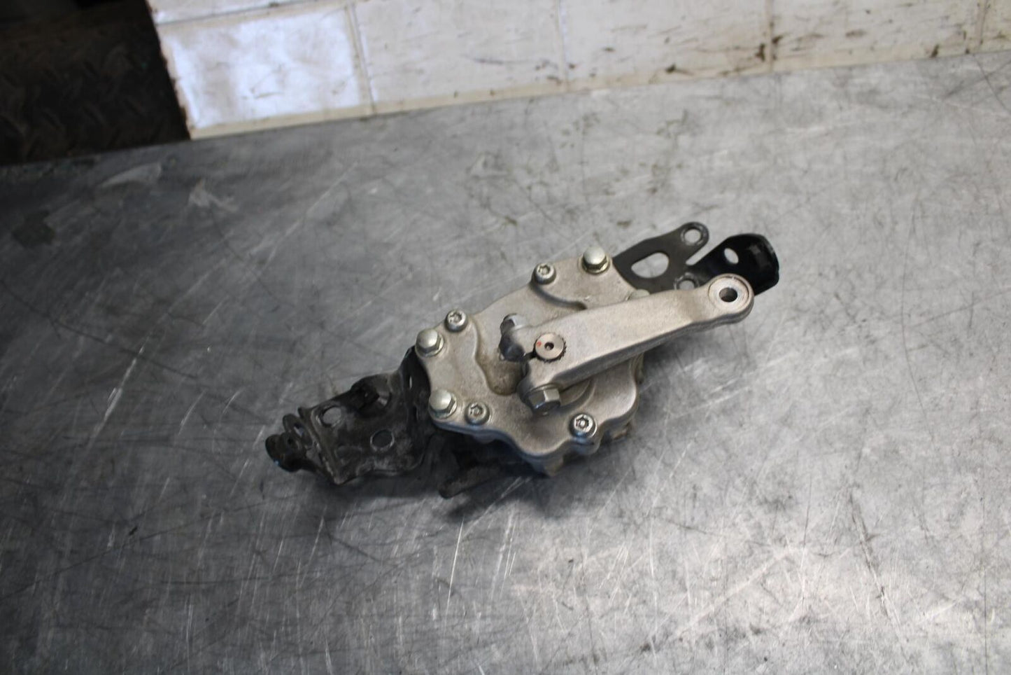 2016 Honda CBR1000RR STEERING DAMPER STABILIZER 53700-MFL-013 BB530