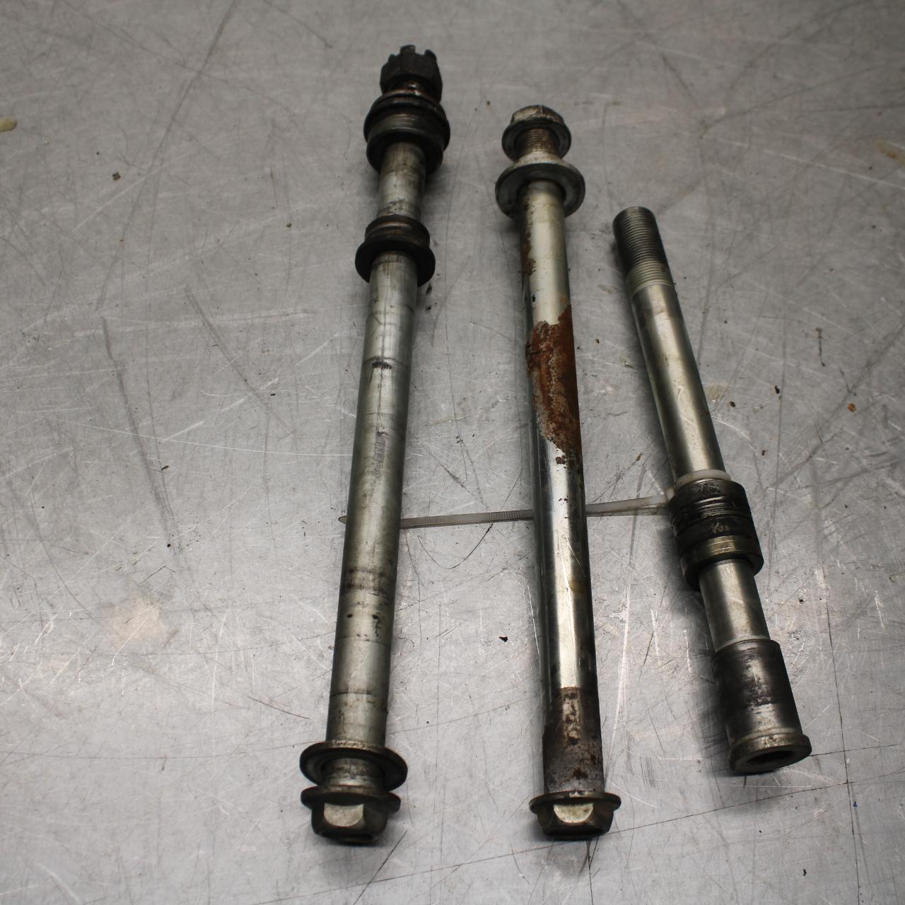 06-07 KAWASAKI NINJA 650R FRONT REAR WHEEL RIM AXLE PIVOT BOL / SWINGARM BB446