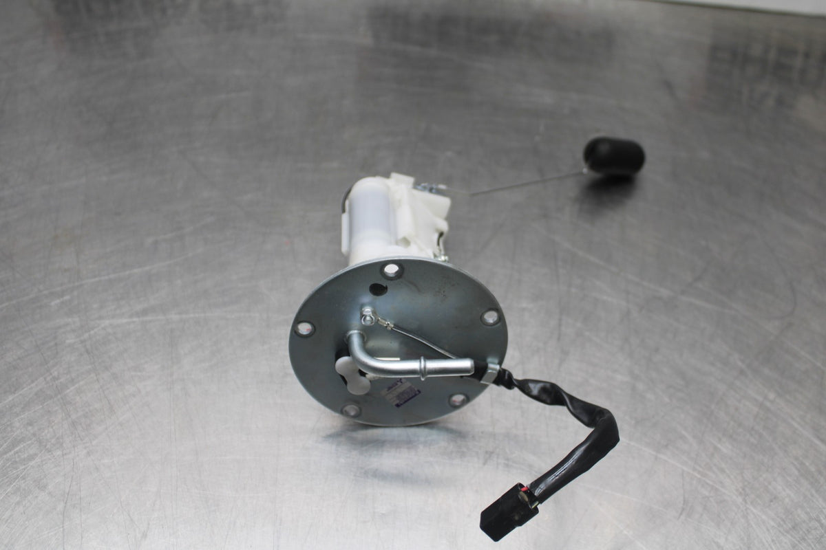 18-26 KAWASAKI Z400 FUEL PUMP GAS PETROL SENDER UNIT BB852