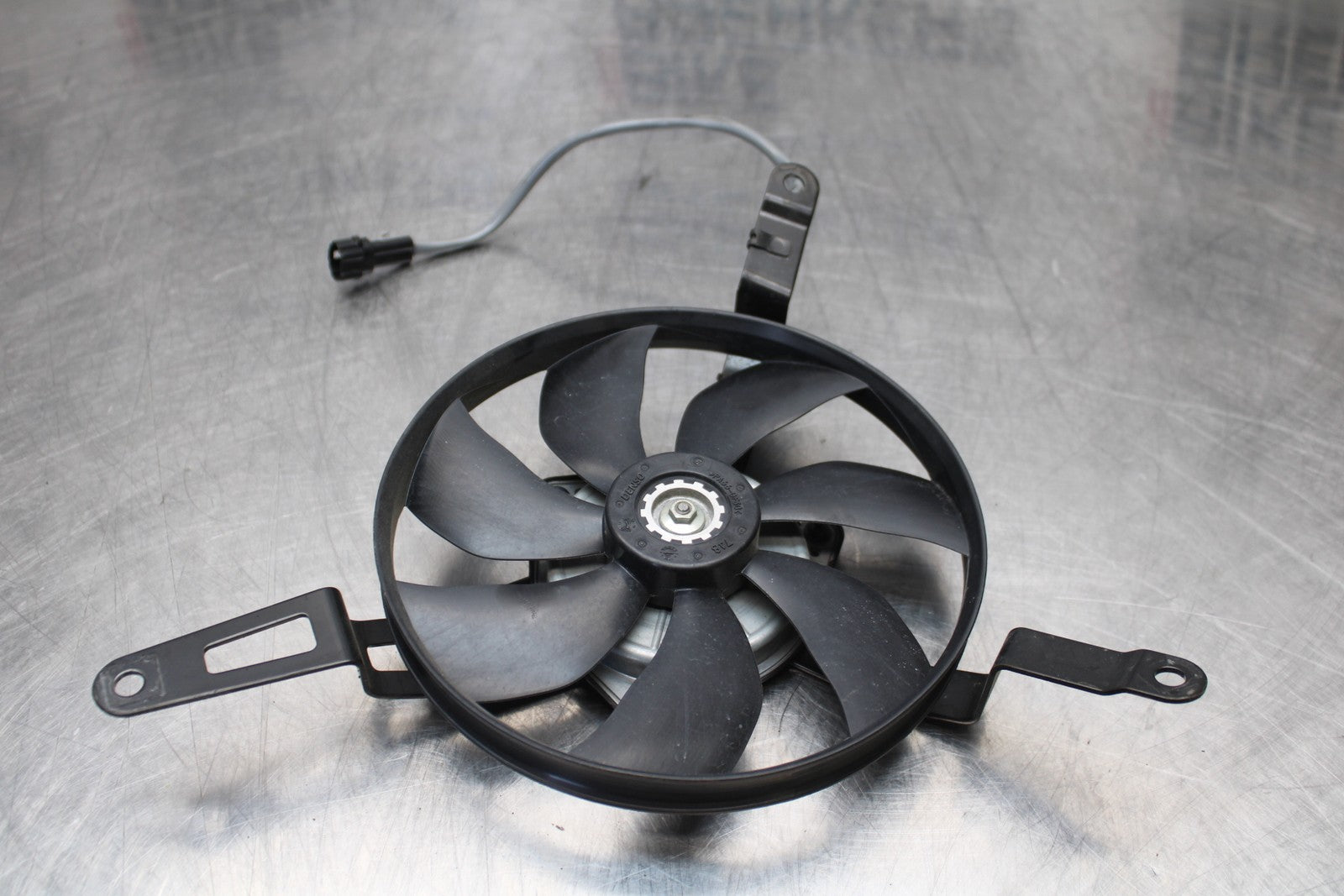 21-23 KAWASAKI NINJA ZX6R ENGINE RADIATOR COOLING FAN BB179