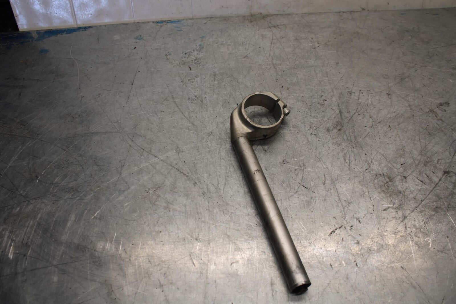 07-08 YAMAHA YZF R1 RIGHT CLIP ON HANDLEBAR BB425