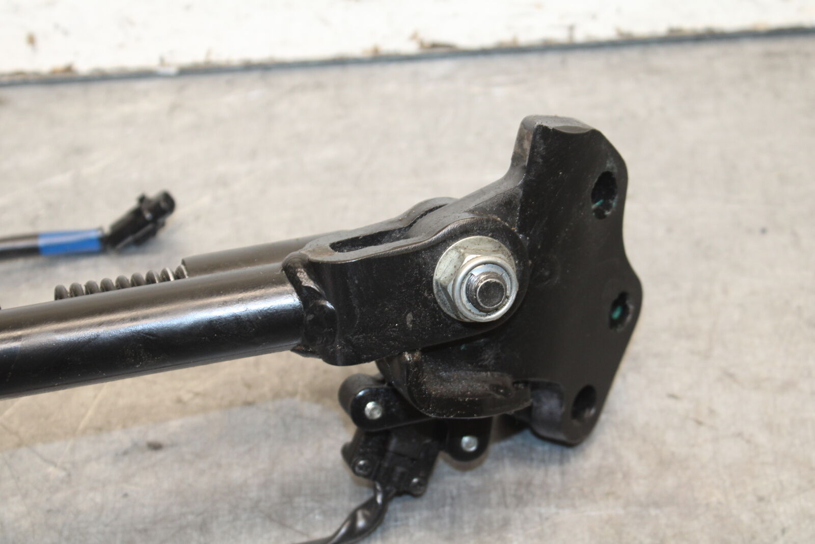 22-24 YAMAHA XSR900 KICKSTAND SIDE KICK STAND BB683
