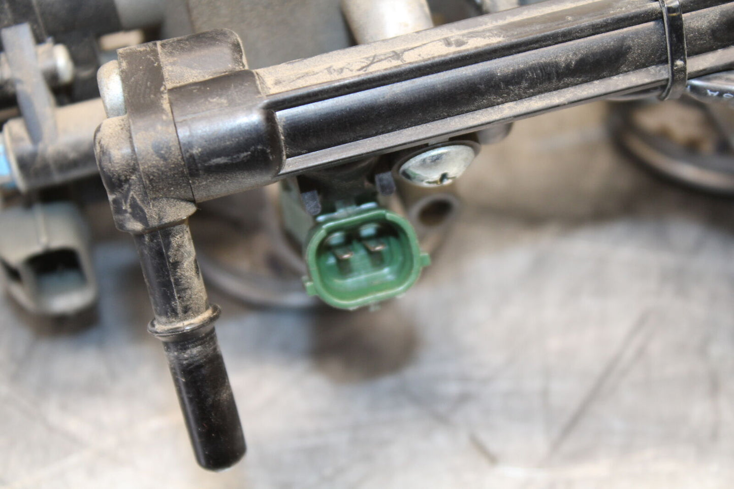 12-17 KAWASAKI ER-6N Z650 MAIN FUEL INJECTORS / THROTTLE BODIES BB709