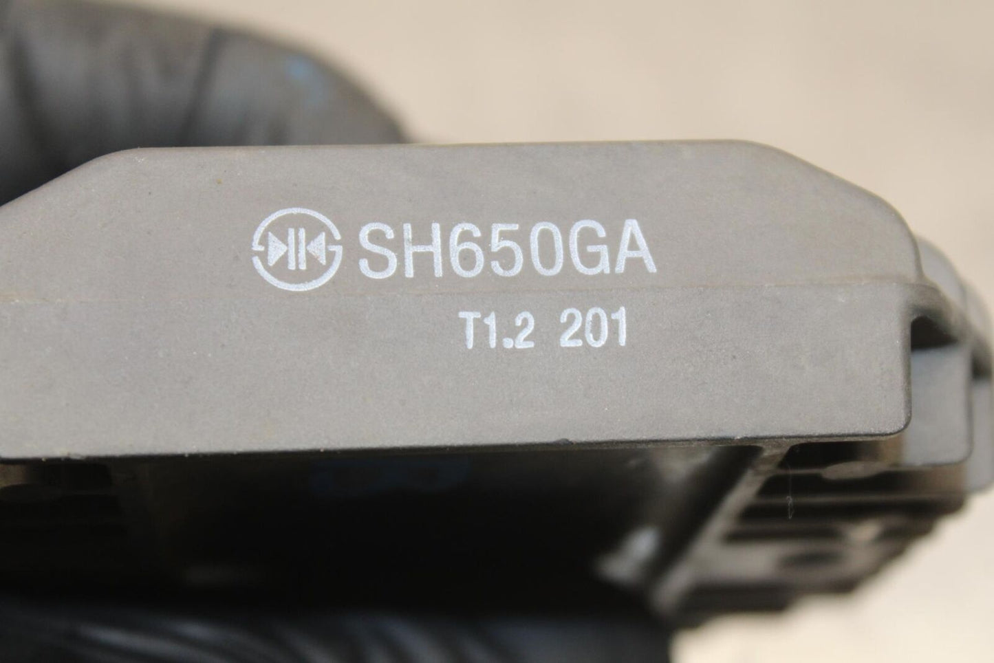 2009 Kawasaki Ninja 250R EX250J RECTIFIER VOLTAGE REGULATOR 21061-1003 BB87