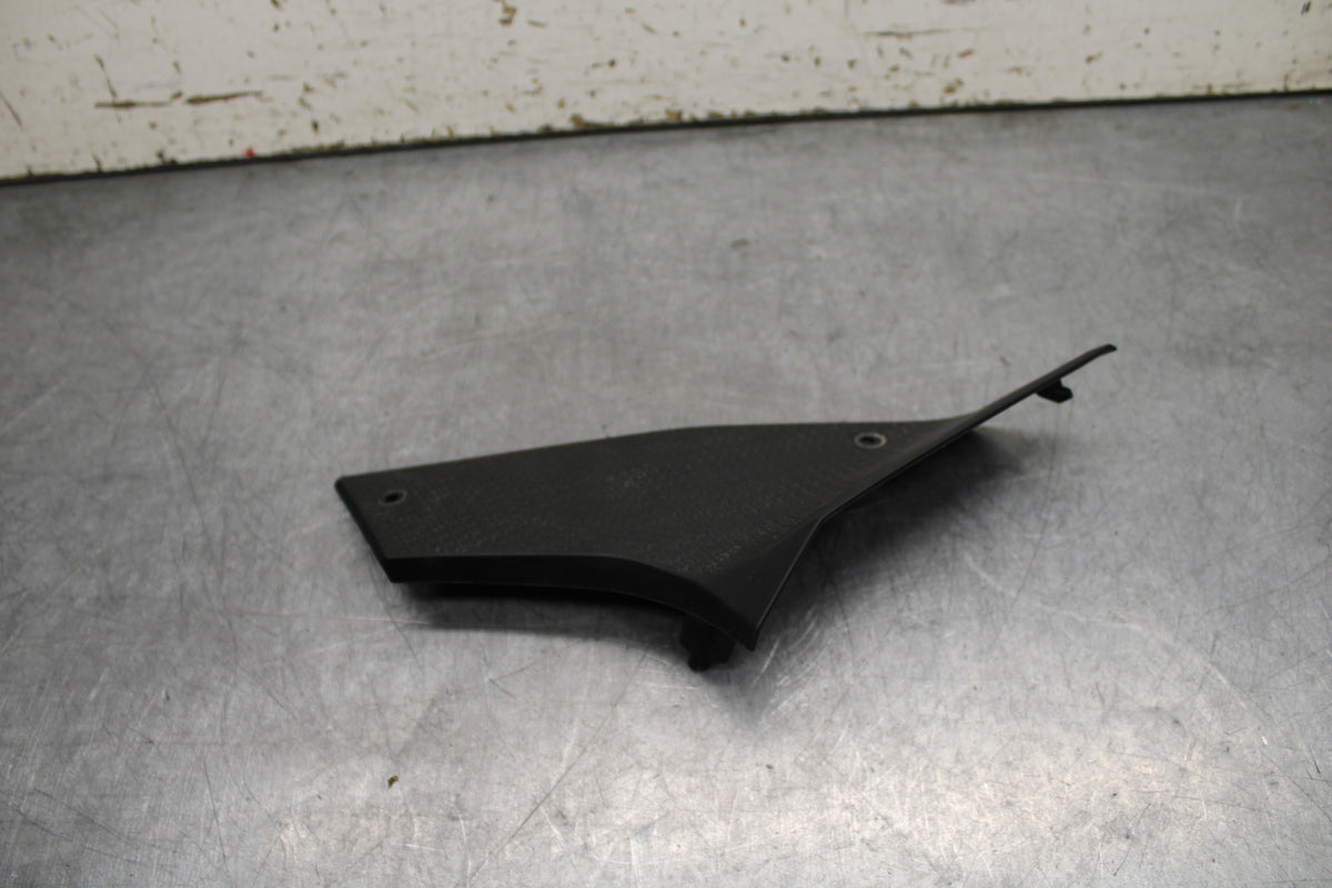 24 KAWASAKI NINJA 500 ABS RIGHT FRONT DUCT COVER PANEL COWL BB730