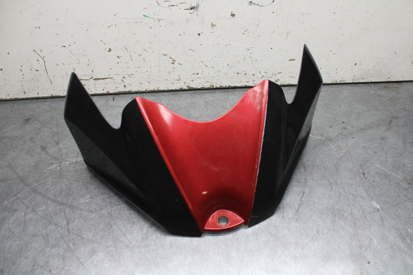 08-10 SUZUKI GSXR 600  FRONT GAS TANK FUEL CELL FAIRING COWL COVER TRIM BB101