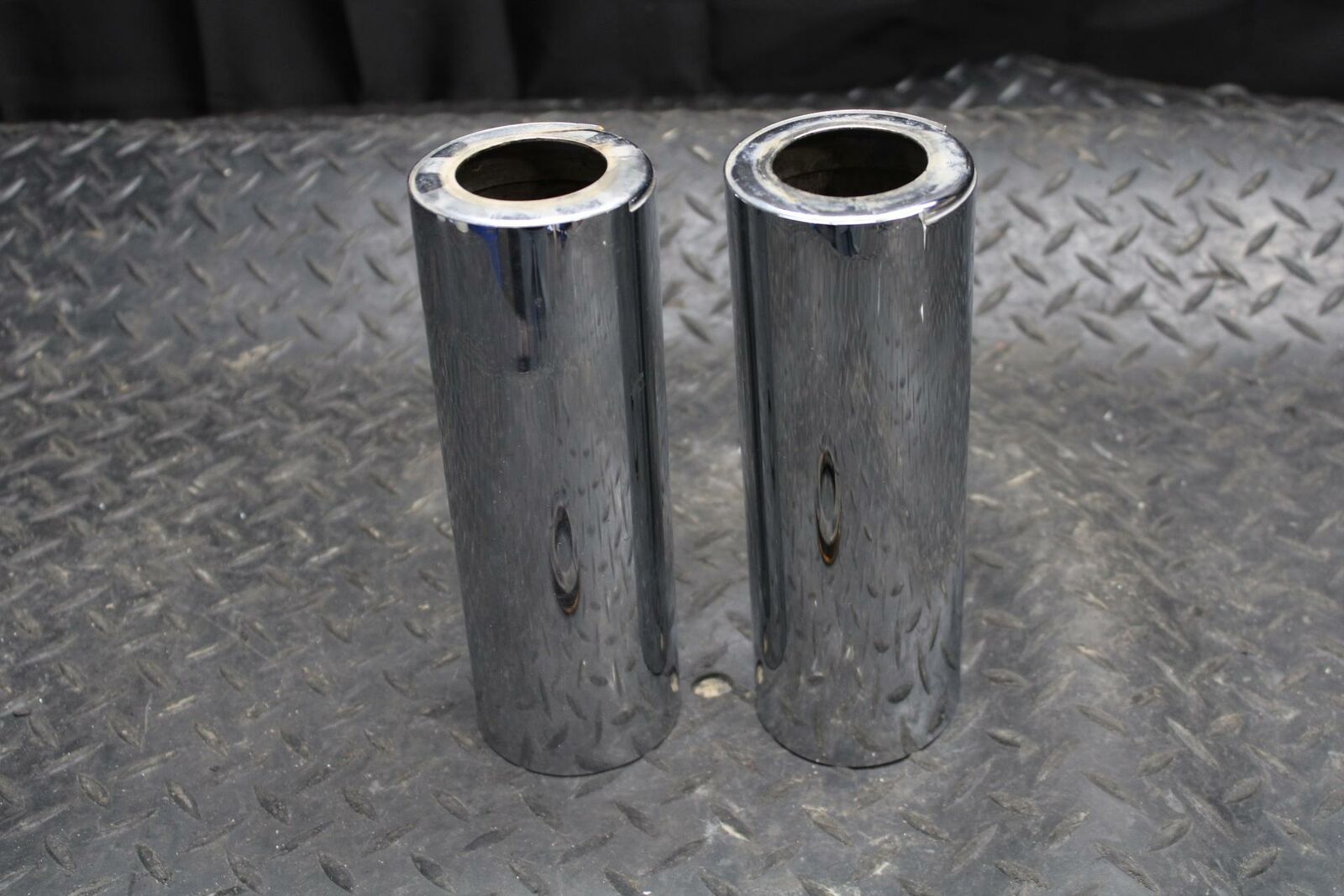 05-06 KAWASAKI VULCAN 1500 VN1500 CLASSIC FRONT FORK LOWER COVERS GUARDS BB220