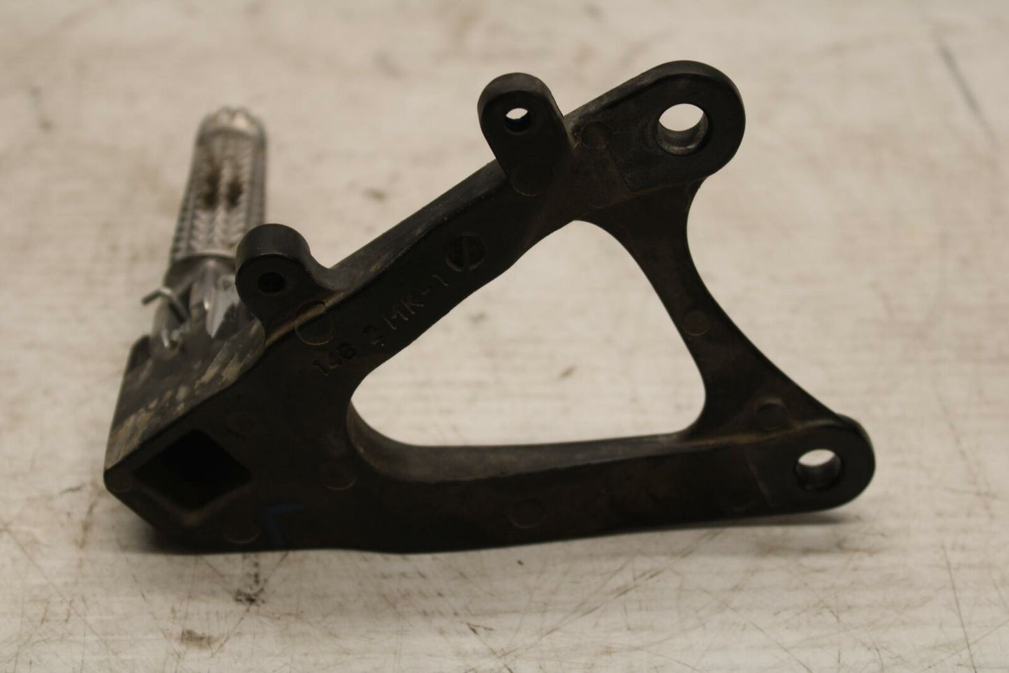 09-14 YAMAHA YZF R1 LEFT REARSET REAR SET DRIVER FOOT PEG REST STOP BB286