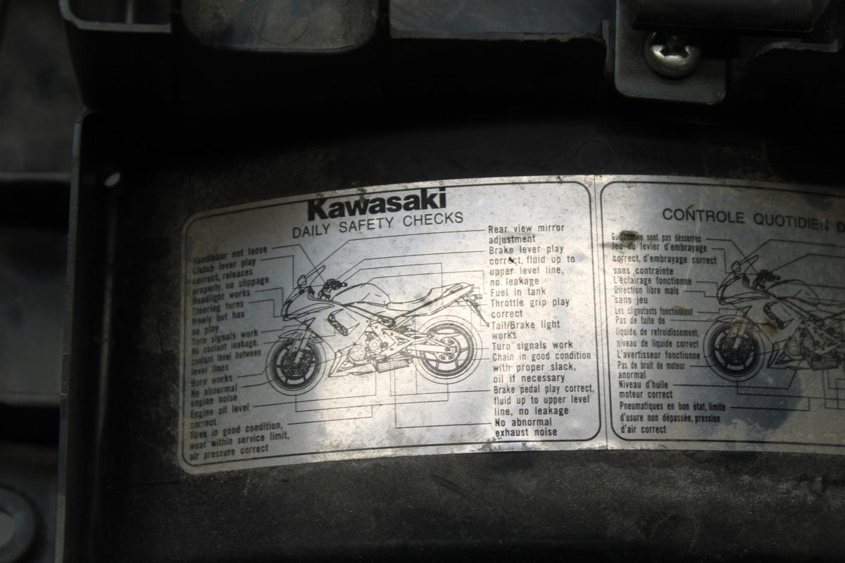 06 KAWASAKI NINJA 650 EX650 REAR BACK TAIL UNDERTAIL FAIRING COWL FENDER BB823
