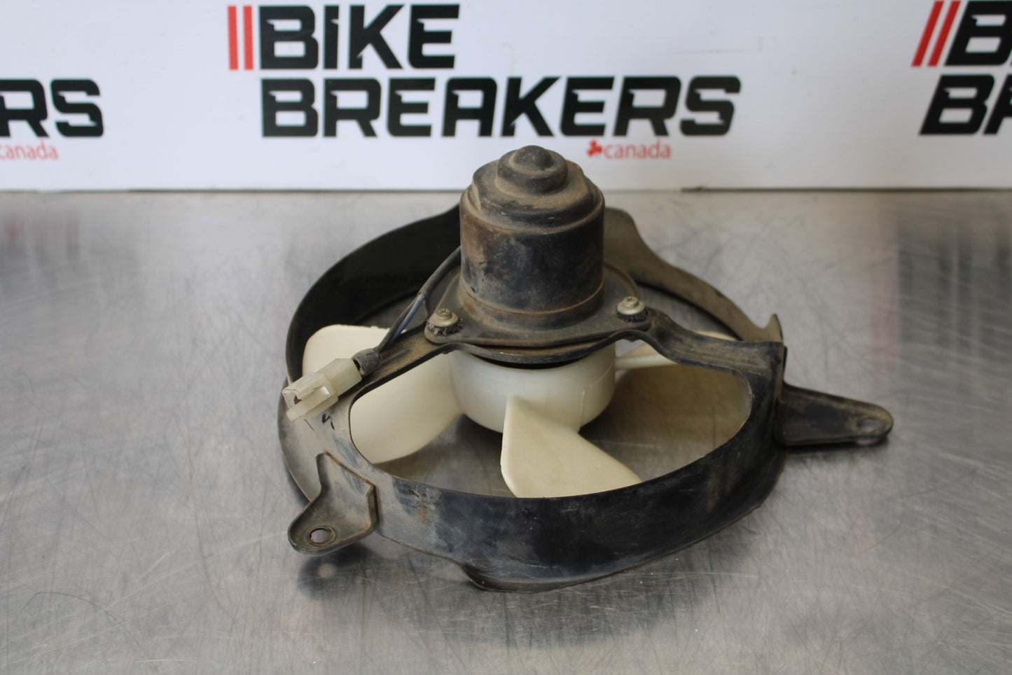 78-79 HONDA GOLDWING 1000 ENGINE RADIATOR COOLING FAN BB171