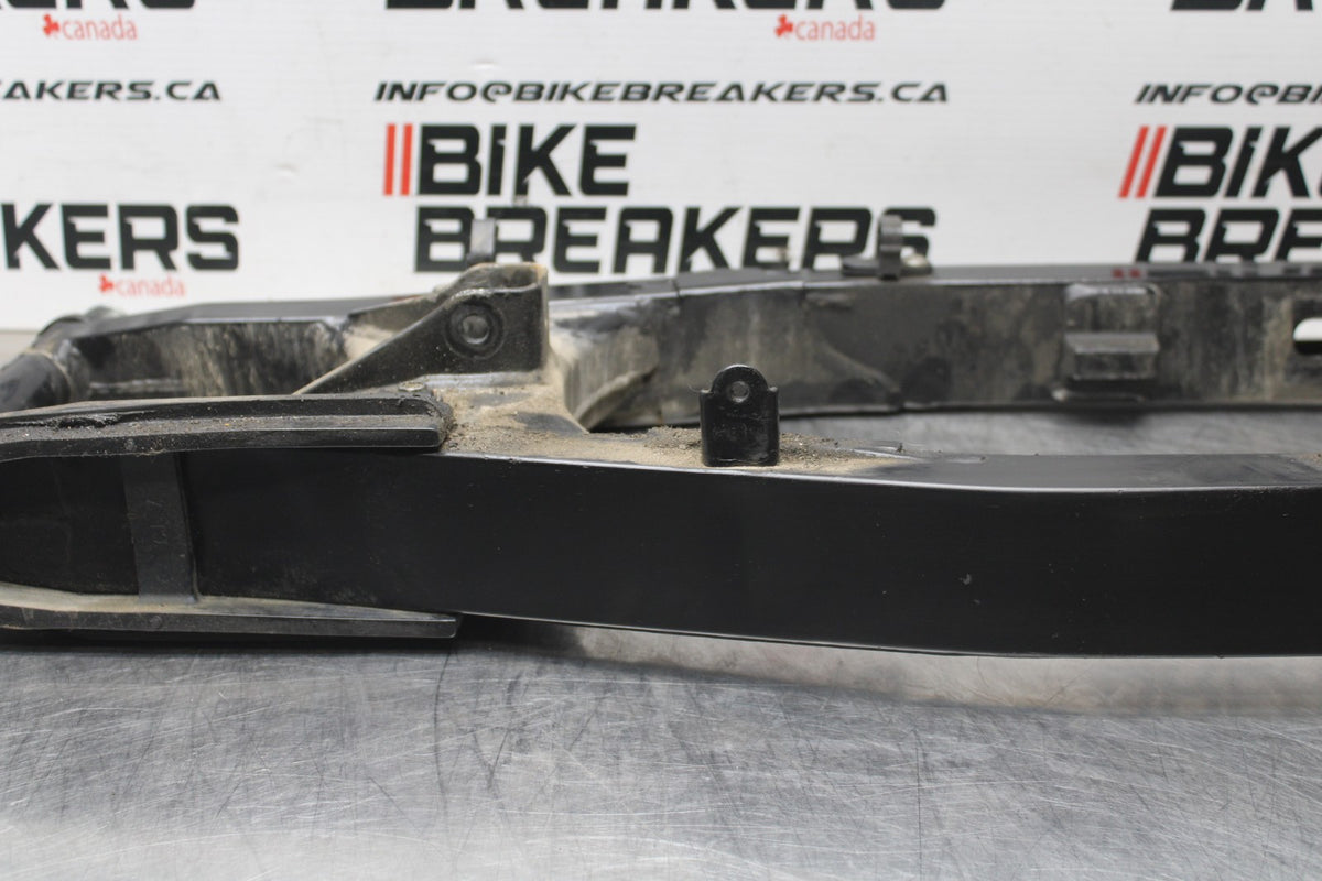 15 SUZUKI GW250F REAR SWINGARM BACK SUSPENSION SWING ARM BB789