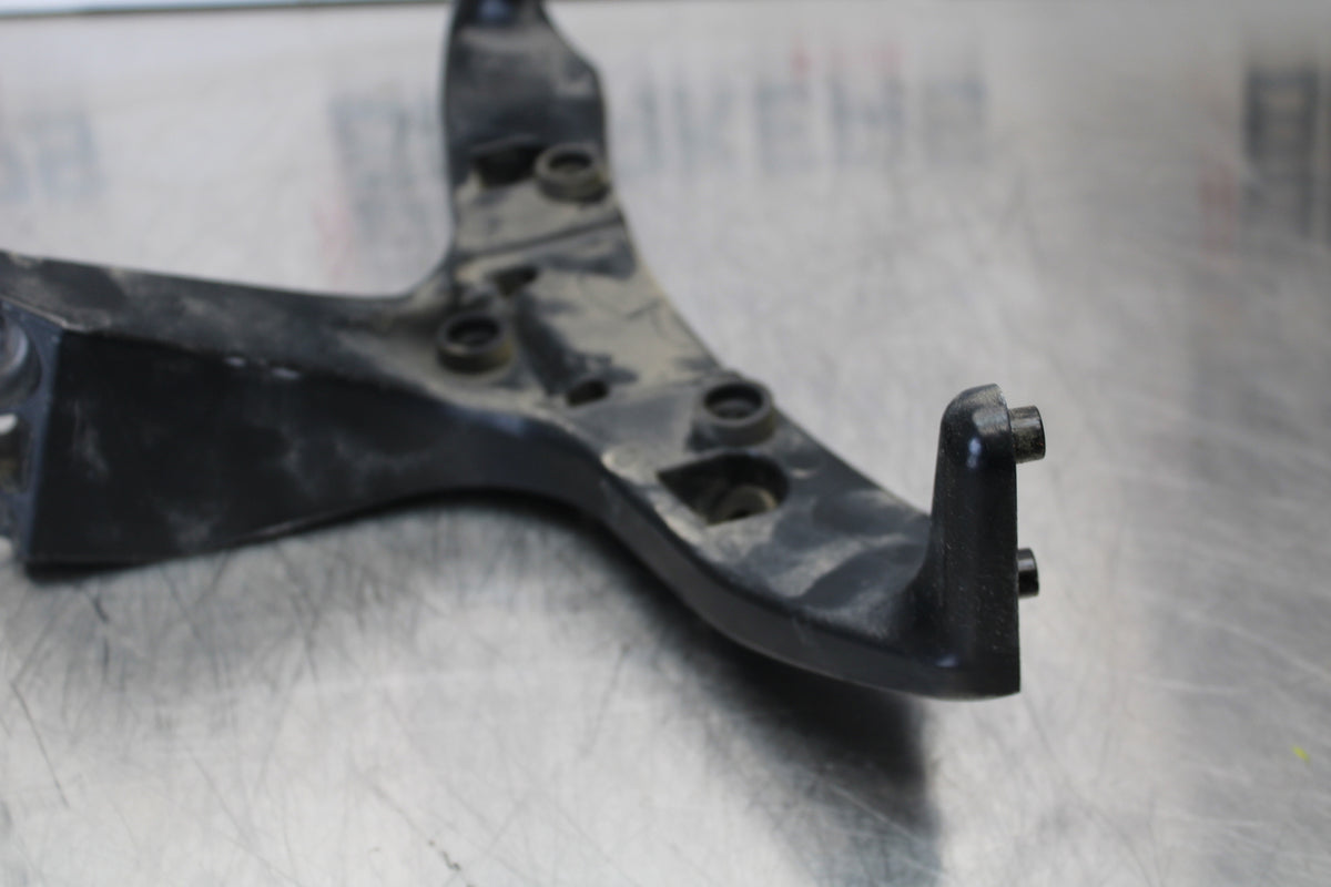 05-06 HONDA CBR600RR UPPER FAIRING MIRROR GAUGES STAY BRACKET BB149