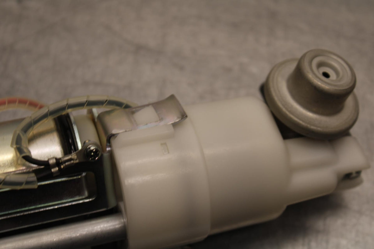 07-11 KTM  990 SUPER DUKE FUEL PUMP GAS PETROL SENDER UNIT BB578