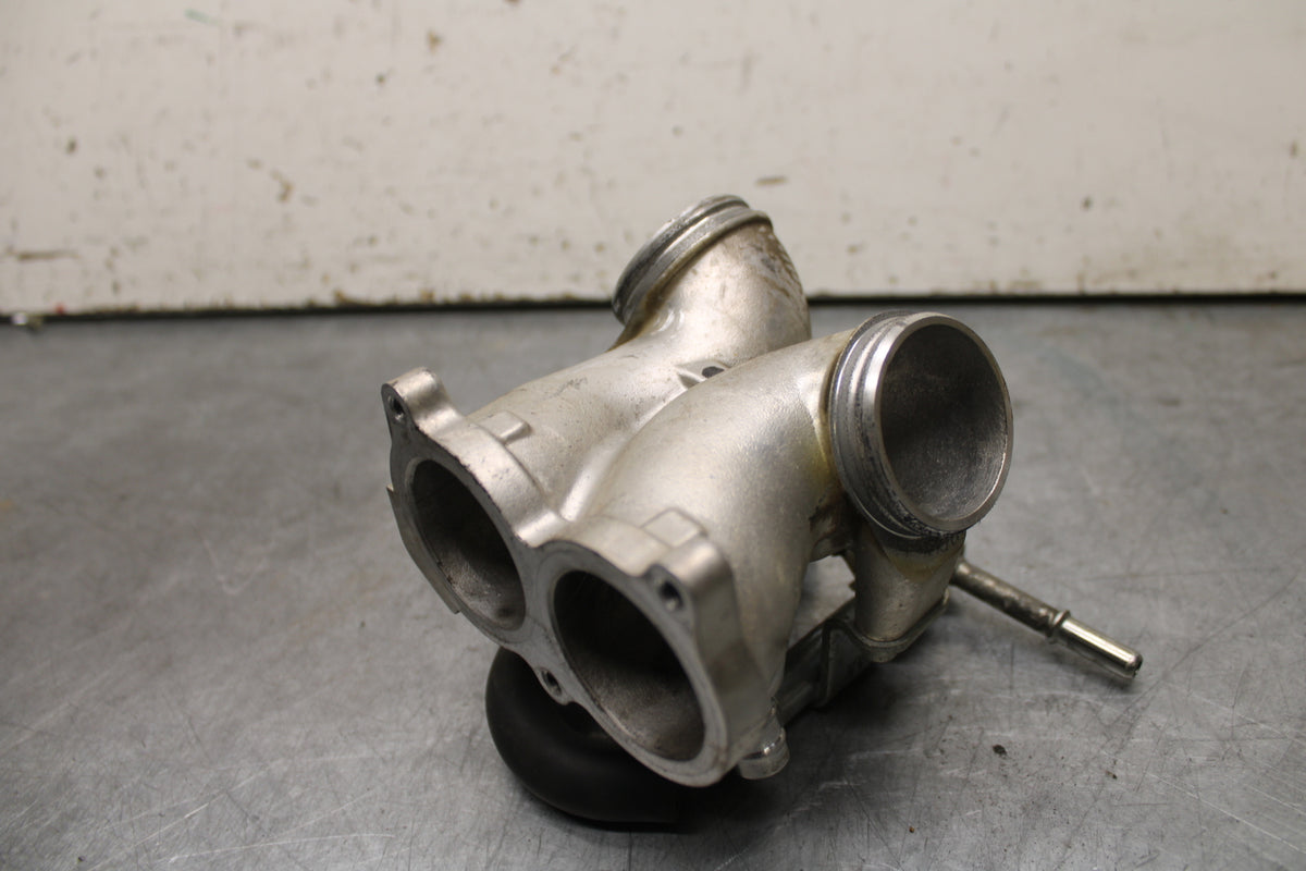 14-15 YAMAHA V STAR 1300 XVS1300CT TOURER AIR INTAKE MANIFOLD BB722