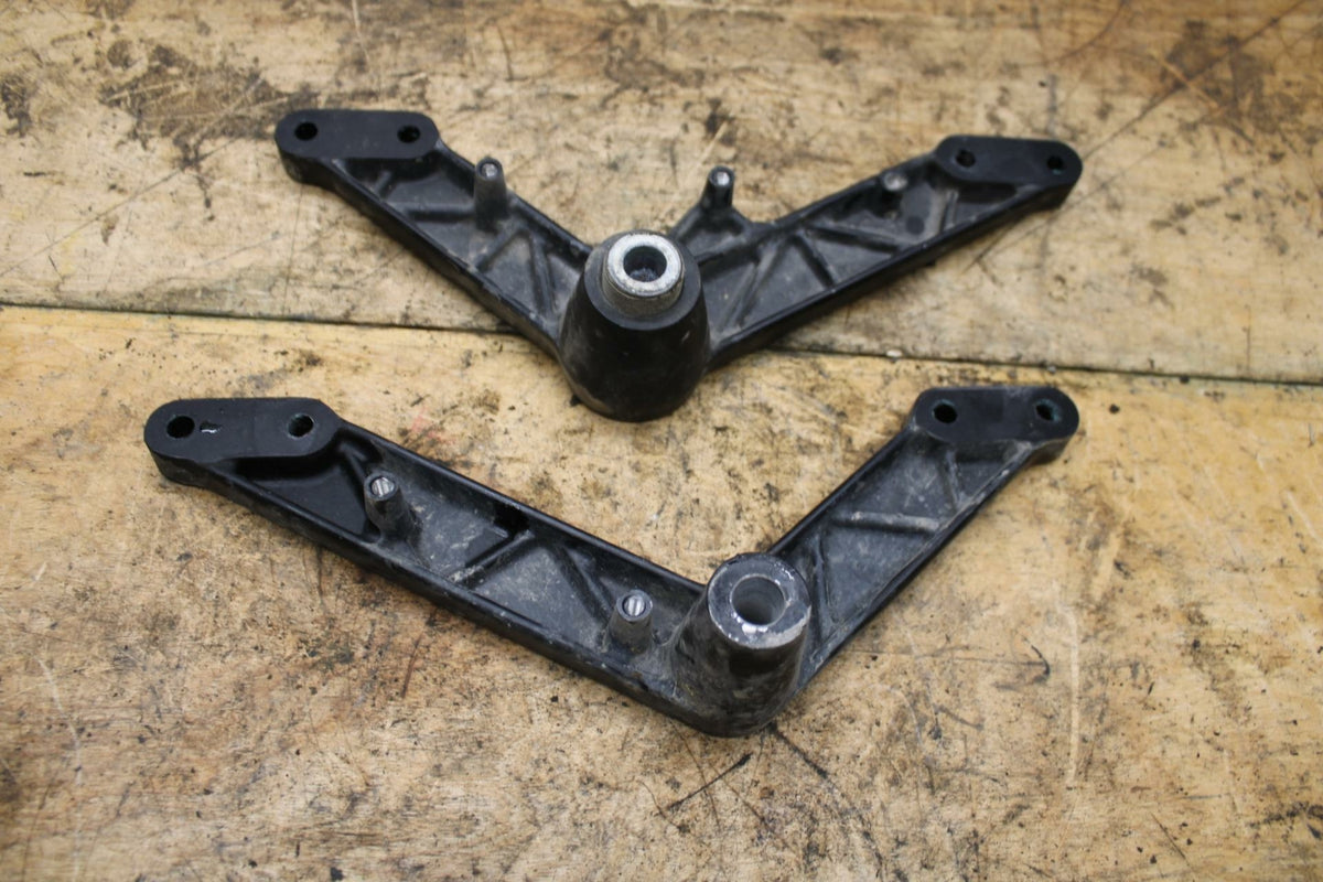 07-11 SUZUKI VSTROM 650 ENGINE MOUNT MOTOR BRACKET BB340