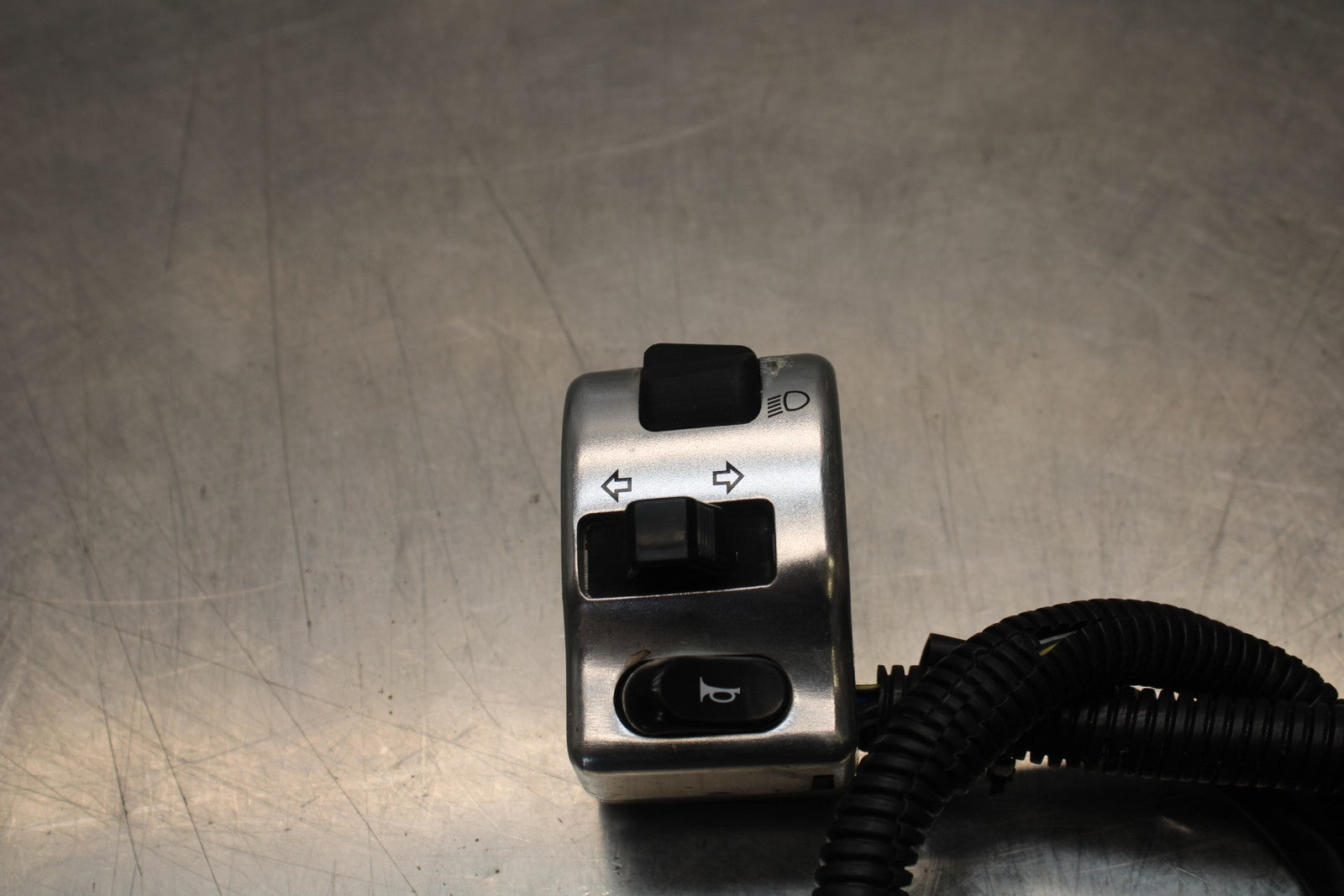 03-08 KAWASAKI VULCAN 1600 LEFT CLIP ON HANDLE HORN SIGNALS SWITCH BB196