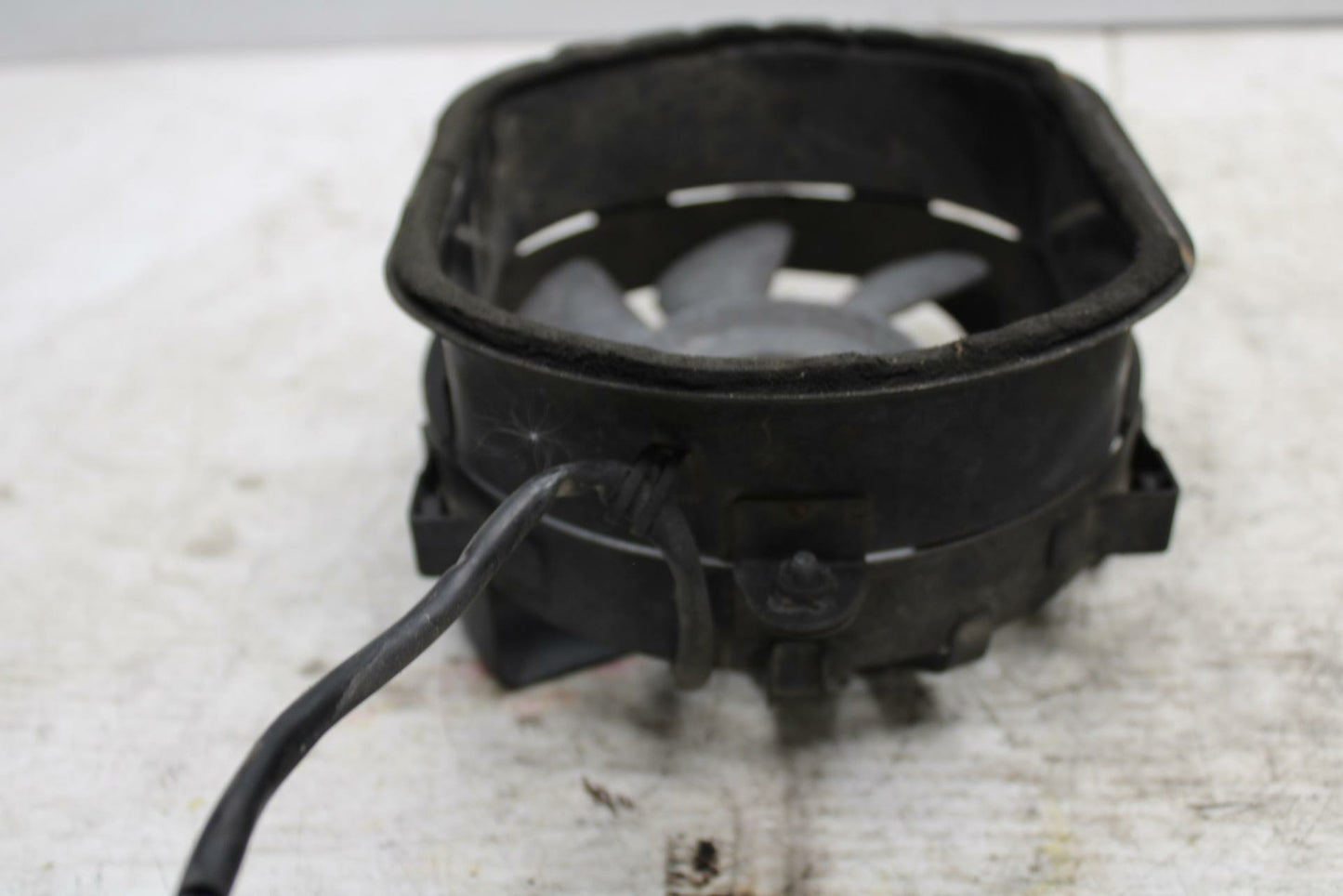 00-04 SUZUKI MARAUDER 800 VZ800 ENGINE RADIATOR COOLING FAN BB305