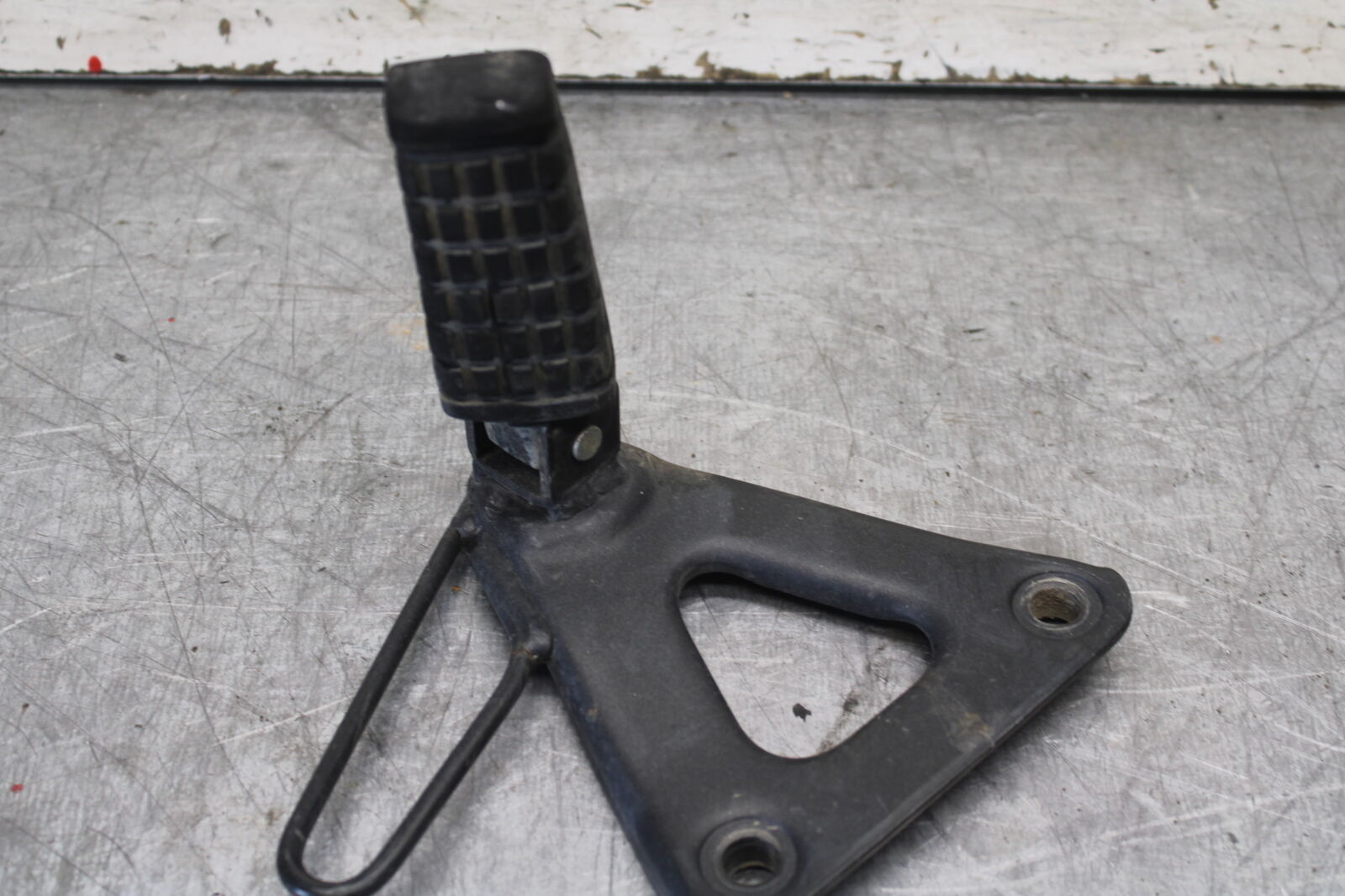 08-18 KAWASAKI KLR650 LEFT REAR BACK PASSENGER PEG BB707