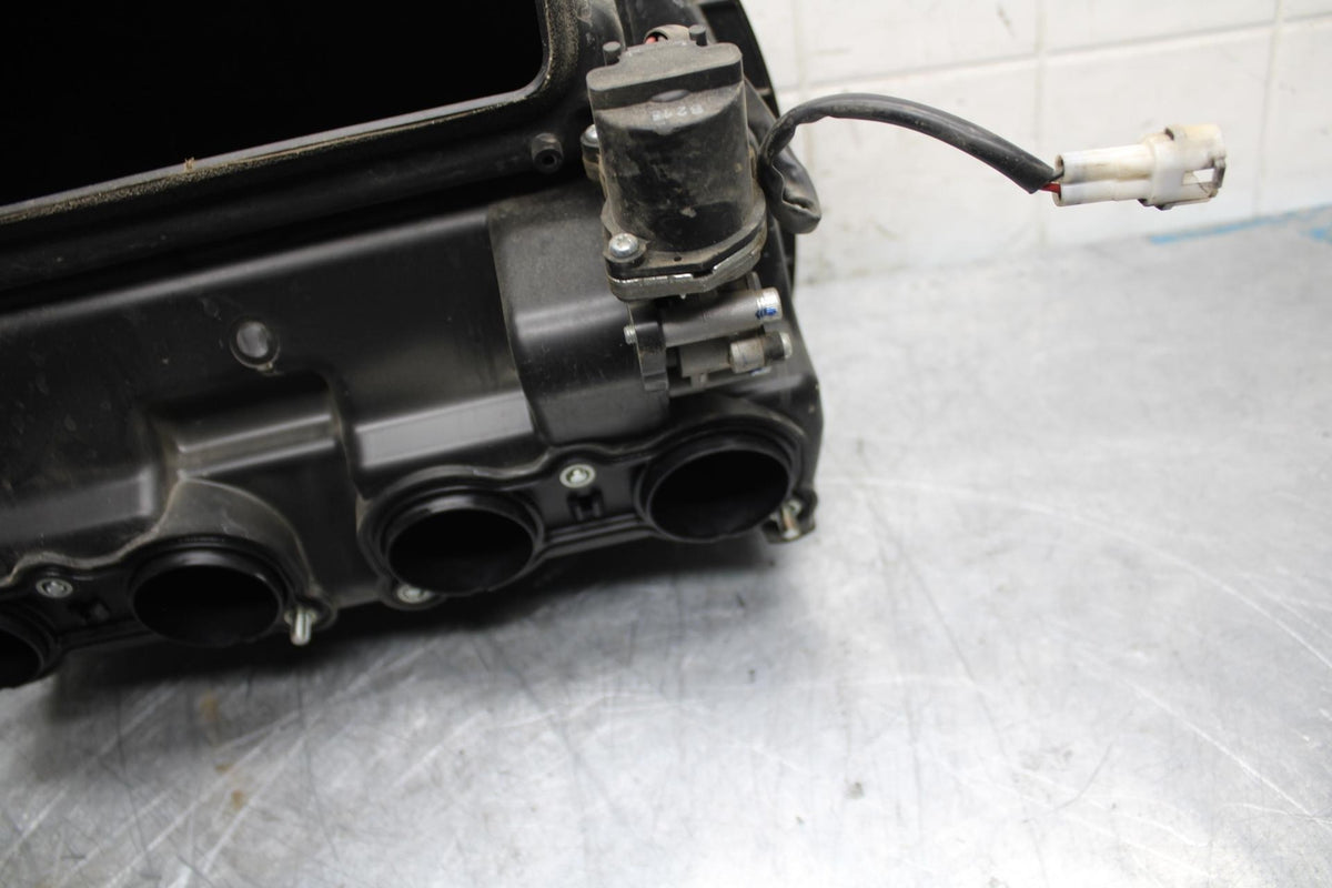 18 YAMAHA YZF R1  AIRBOX AIR INTAKE FILTER BOX BB473