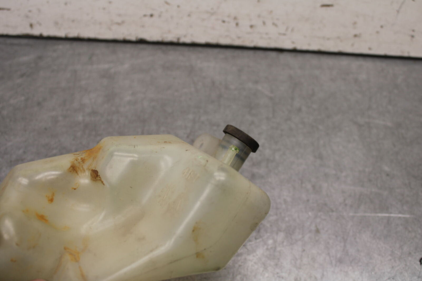 05-06 SUZUKI BOULEVARD M50 COOLANT WATER TANK RESERVOIR BOTTLE BB671