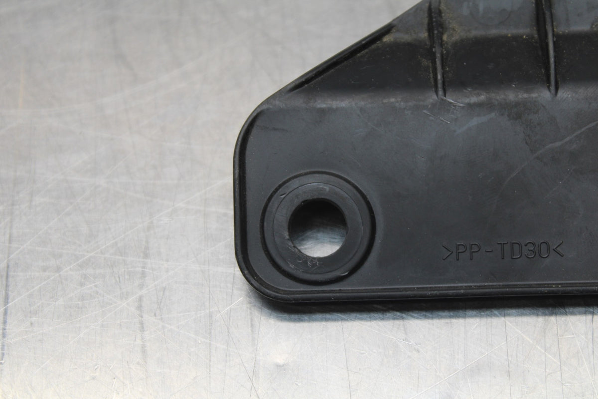 11-24 SUZUKI GSXR750 AIRBOX ECU HOLDER BRACKET BB687-B