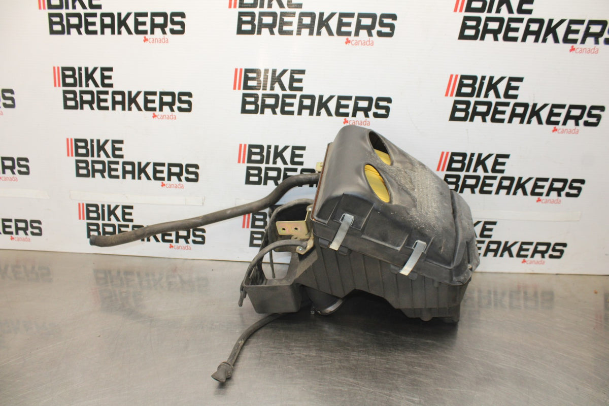 05 DUCATI SUPERSPORT 800 AIRBOX AIR INTAKE FILTER BOX BB913