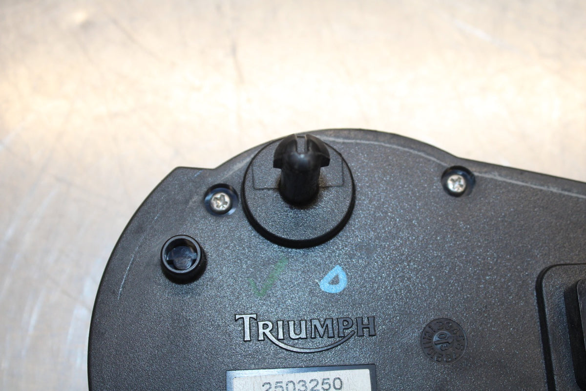 05-08 TRIUMPH SPEED TRIPLE 1050 SPEEDO GAUGES DISPLAY CLUSTER SPEEDOMETER BB933
