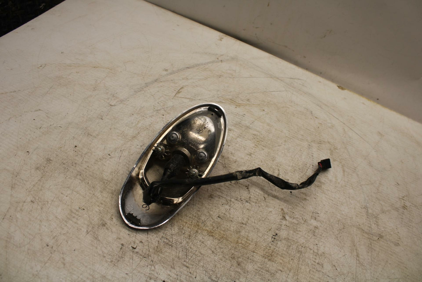 06-21 KAWASAKI VULCAN 900 TAILLIGHT REAR TAIL BRAKE LIGHT BB363