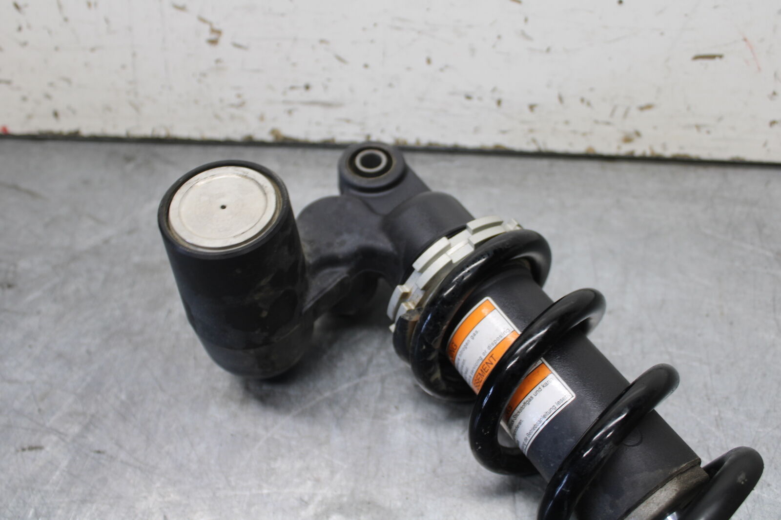 11-24 SUZUKI GSXR750 REAR BACK SHOCK ABSORBER SUSPENSION 62100-15810-019 BB714
