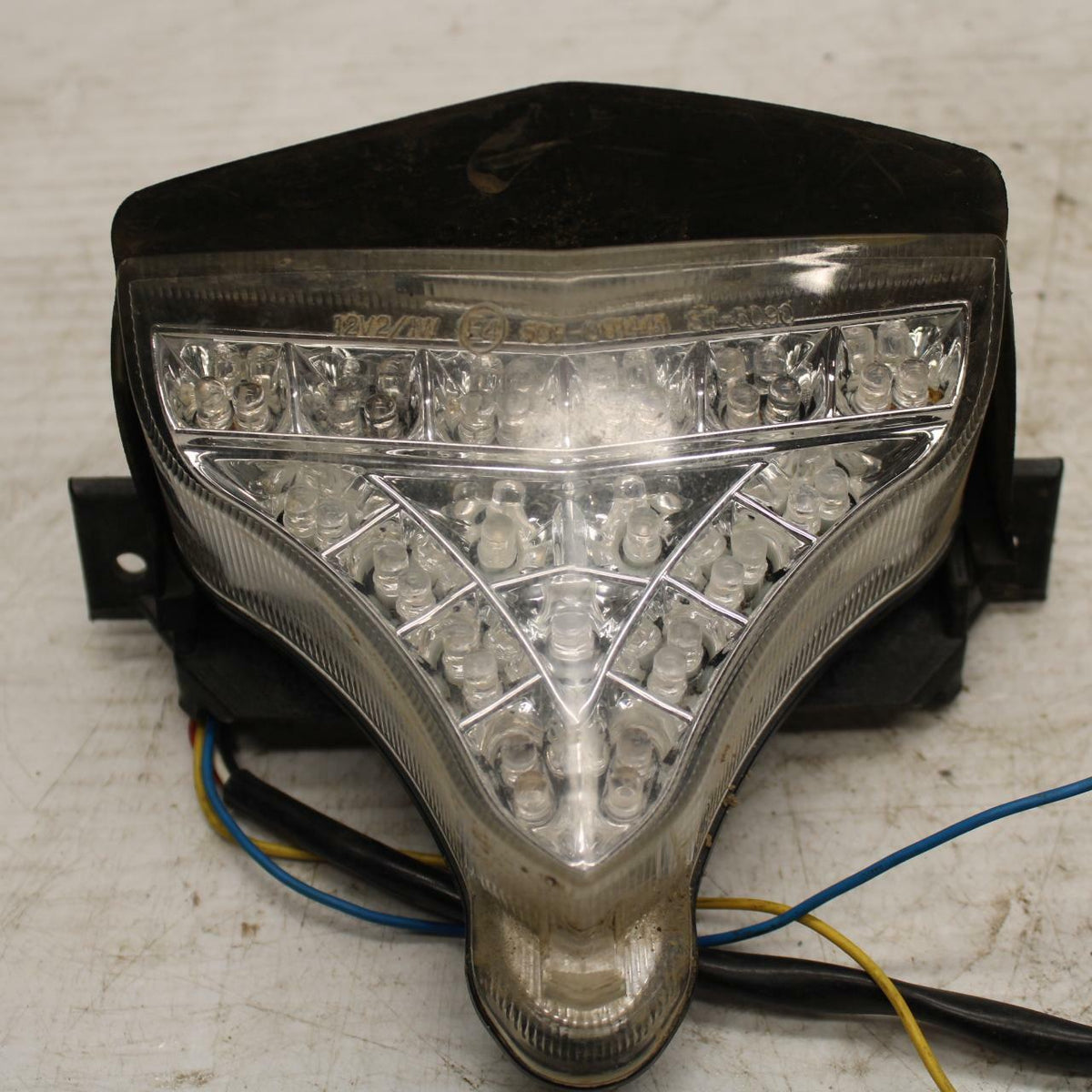 09-14 YAMAHA YZF R1 REAR TAIL TAILLIGHT BACK BRAKE LIGHT BB286