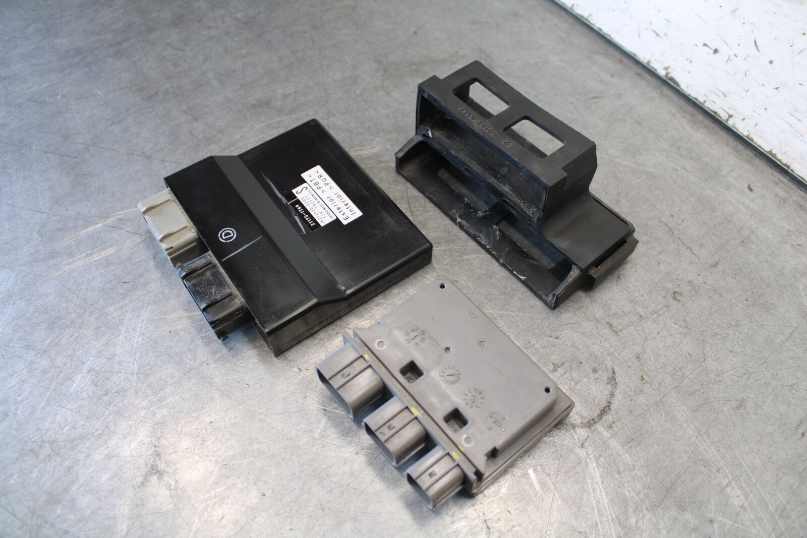 18-23 KAWASAKI NINJA 400 ECU COMPUTER CONTROLLER UNIT BLACK BOX ECM CDI  BB679