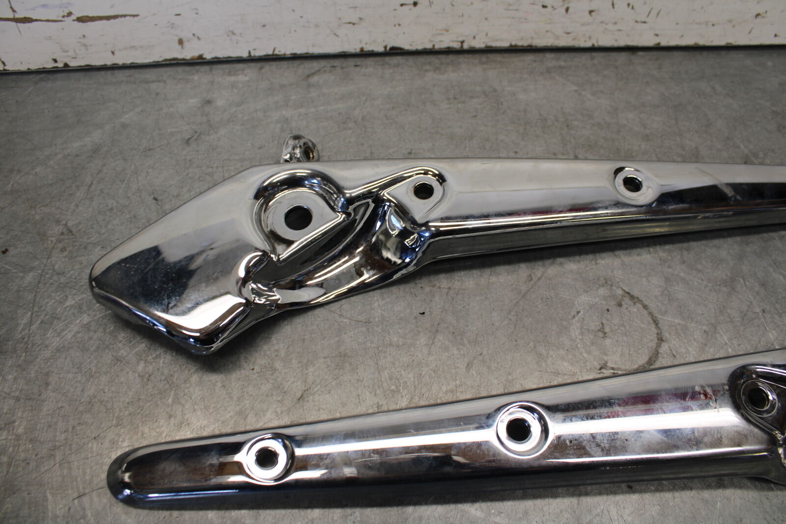 2008 Honda VTX1300C REAR BACK FENDER SUPPORT FRAME SUBFRAME bb673