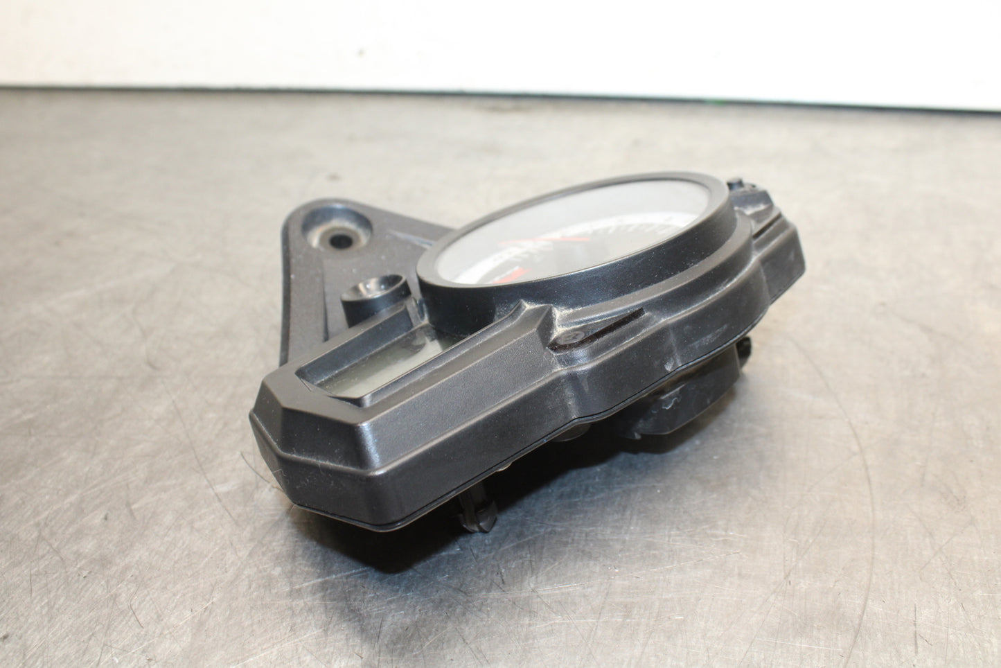08-10 SUZUKI GSXR 600 SPEEDO TACH GAUGES DISPLAY CLUSTER SPEEDOMETER  BB753