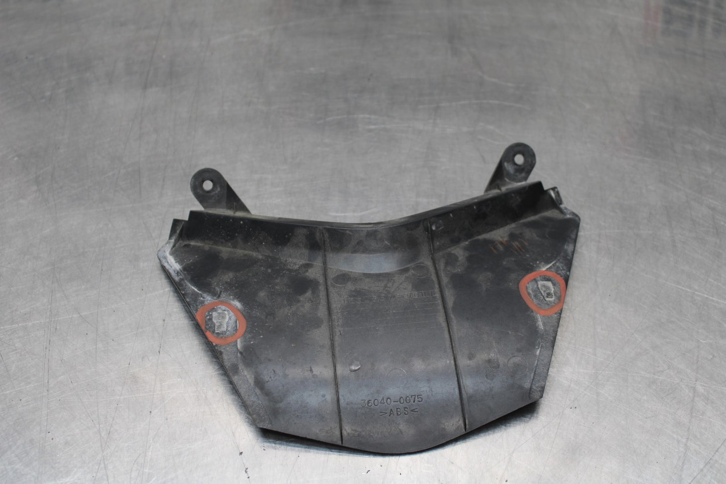 08 KAWASAKI NINJA ZX10R CENTER REAR BACK TAIL FAIRING COWL BB201