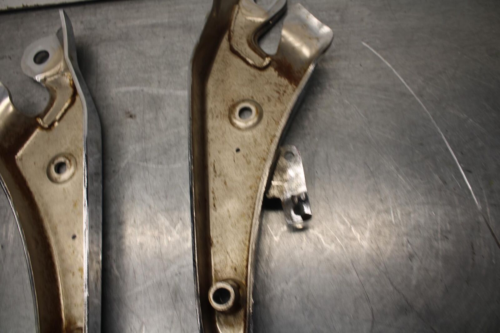 01-02 HONDA SHADOW SPIRIT 750 SUBFRAME FENDER SUPPORT FRAME COVER BB632
