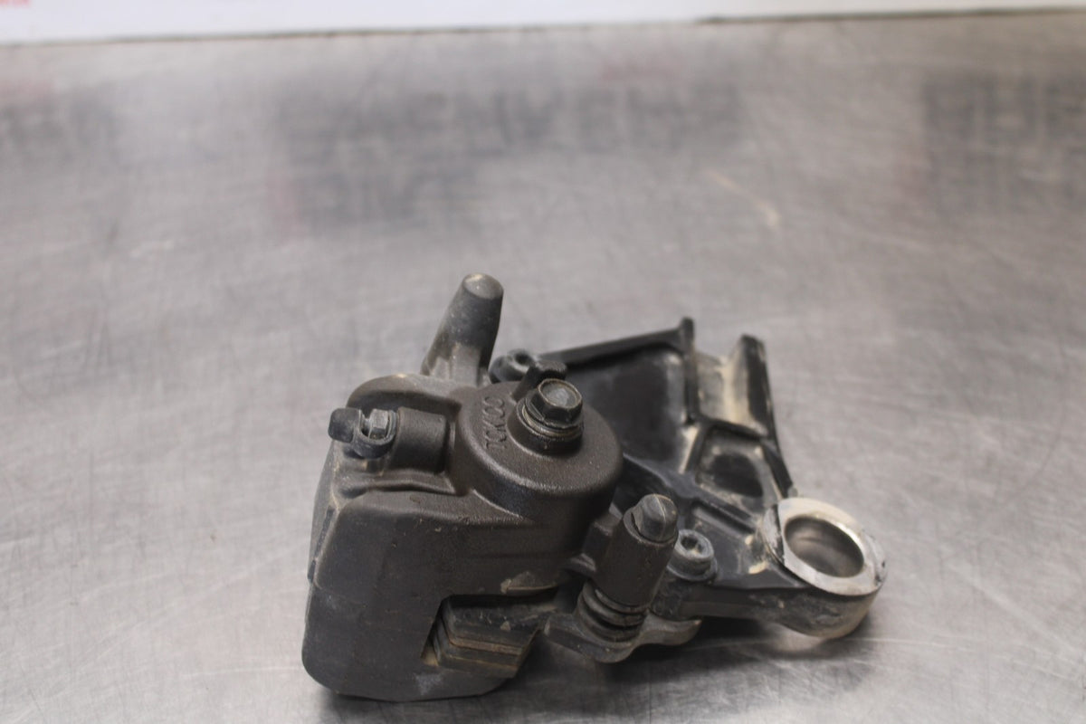 08 KAWASAKI ZX6R REAR BACK BRAKE CALIPER W MOUNT BRACKET BB896