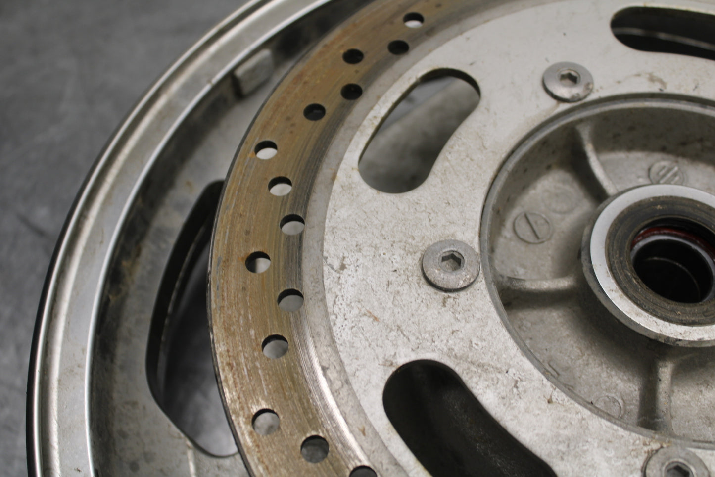 03-08 KAWASAKI VULCAN 1600 FRONT WHEEL FRONT RIM BB754