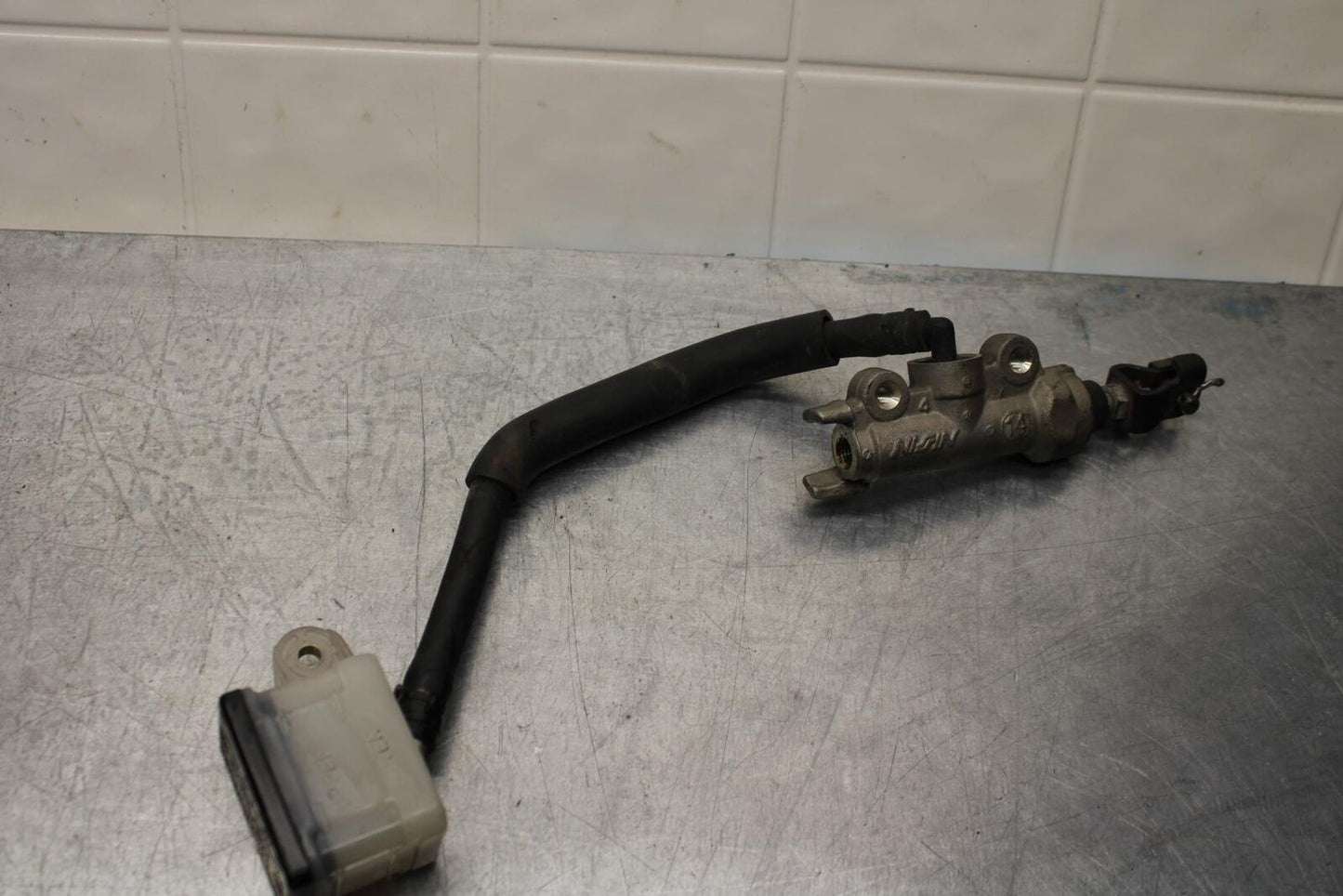 2000 Honda Super Hawk VTR1000F REAR BRAKE MASTER CYLINDER W RESERVOIR BB577