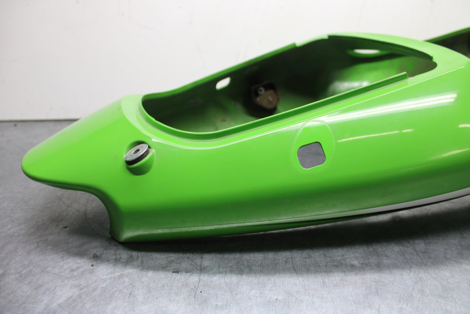 00-02 KAWASAKI NINJA ZX6R REAR BACK TAIL FAIRING COWL SHROUD BB750