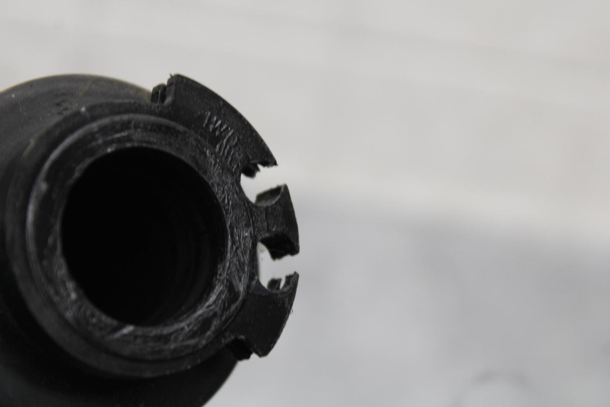 19-21 YAMAHA YZF R3 RIGHT THROTTLE GRIP BB588
