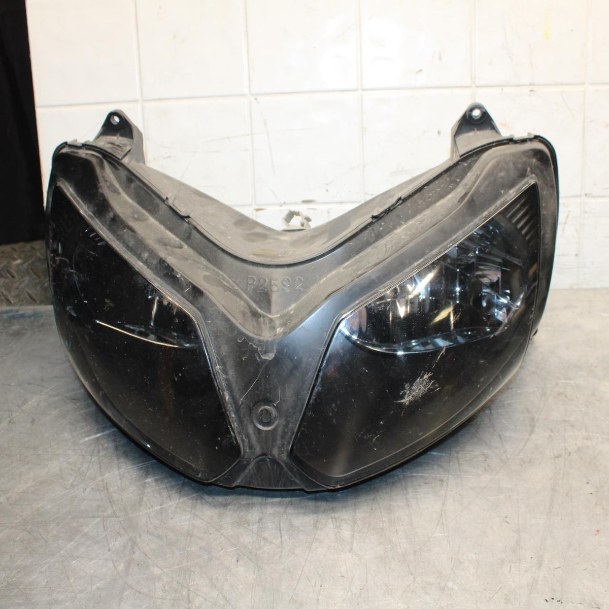 03 KAWASAKI ZX12R FRONT HEADLIGHT HEAD LIGHT LAMP BB472