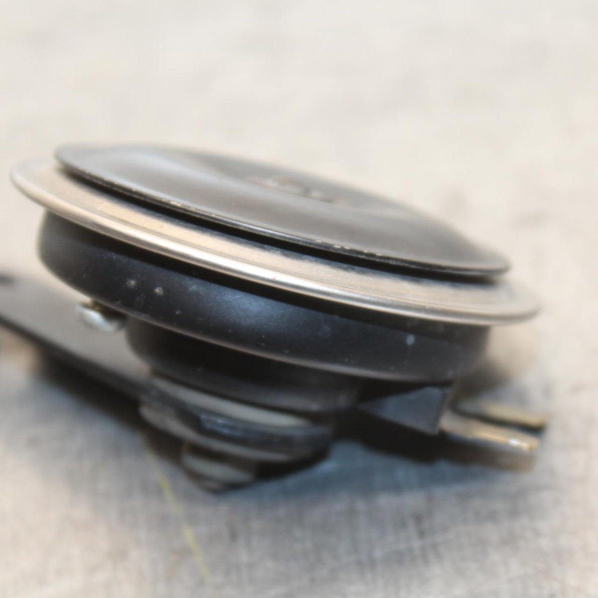 06-07 SUZUKI GSXR750 HORN SIGNAL BB645