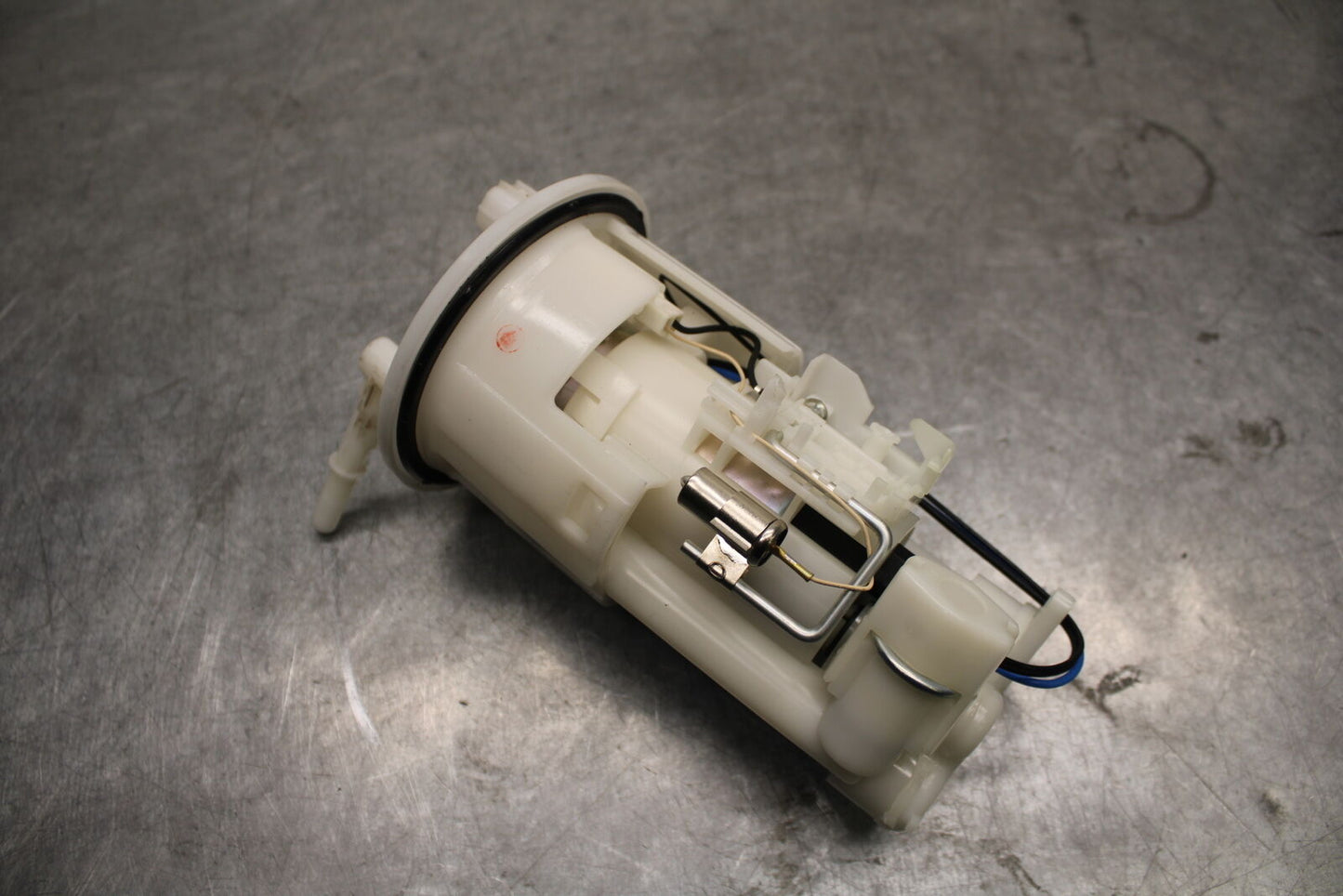07-08 YAMAHA YZF R1 FUEL PUMP GAS PETROL SENDER UNIT 4C8-13907-01-00 BB675