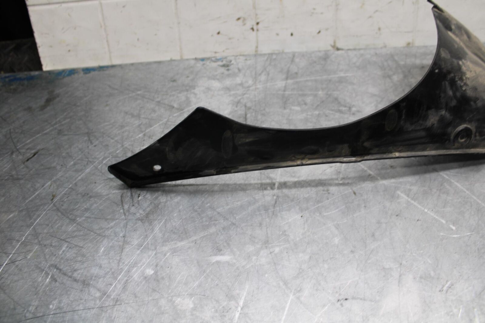 08-16 YAMAHA YZF R6 RIGHT INNER FAIRING COWL PANEL TRIM 13S-2836M-00-00 BB451