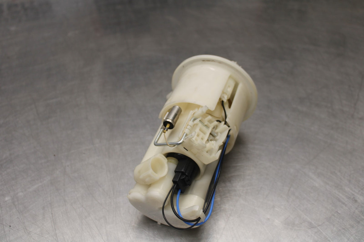 03 YAMAHA YZF R1 FUEL PUMP GAS PETROL SENDER UNIT BB895