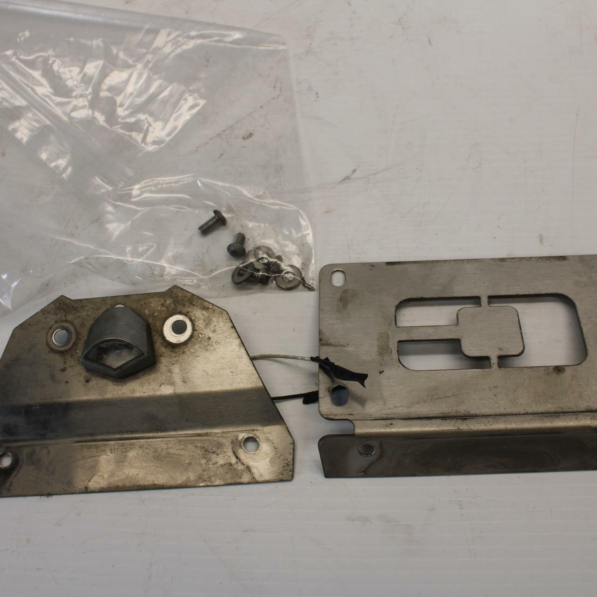 11-21 SUZUKI GSXR600 AFTERMARKET FENDER ELIMINATOR LICENSE PLATE BRACKET  BB252