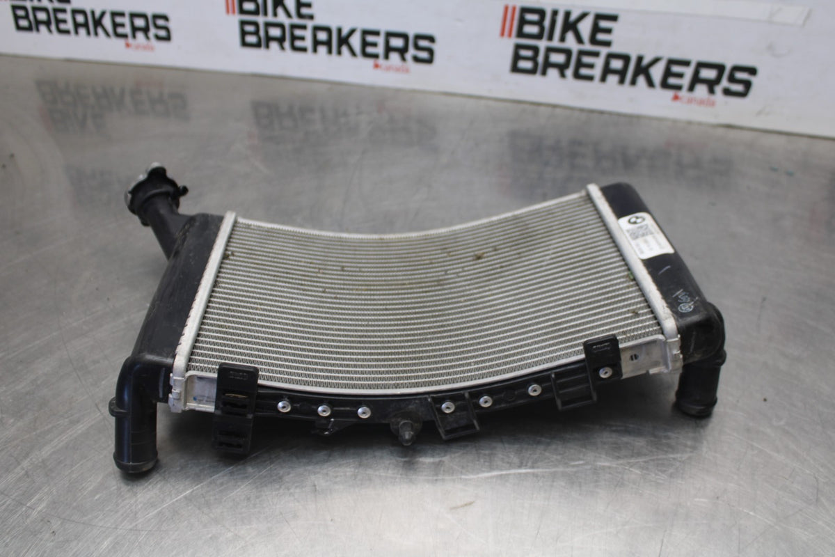 20-23 BMW F900R ENGINE RADIATOR MOTOR COOLER COOLING RADIATER BB923