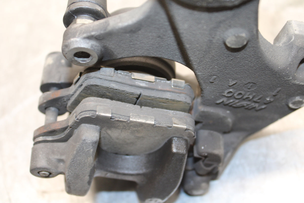 11-24 SUZUKI GSXR750 REAR BRAKE CALIPER W MOUNT BRACKET 69100-47H10-999  BB714