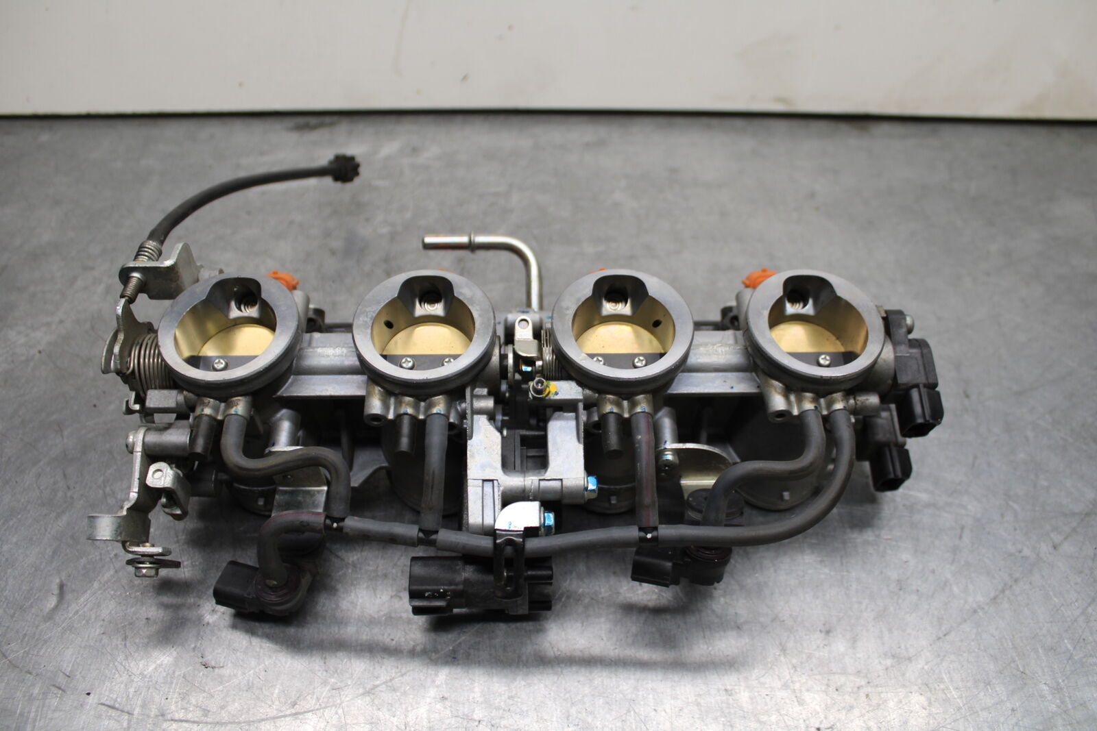 13-18 KAWASAKI NINJA ZX6R MAIN FUEL INJECTORS / THROTTLE BODIES BB118