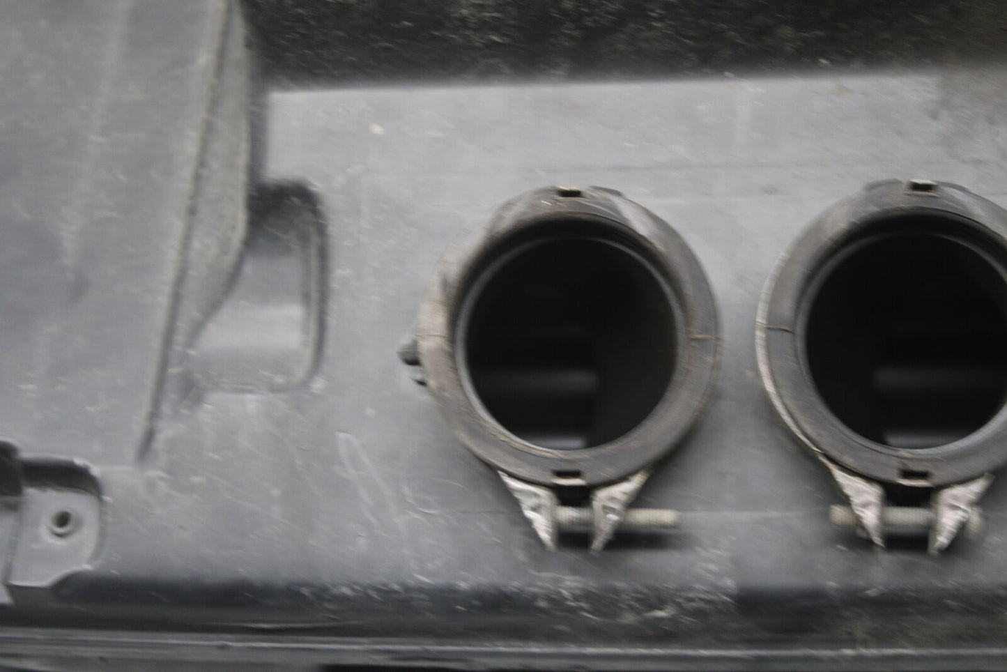 05-09 SUZUKI BOULEVARD C90 AIRBOX AIR INTAKE FILTER BOX BB692